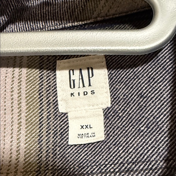 GAP KIDS Navy and Gray Plaid Button Down Shirt - Picture 2 of 4